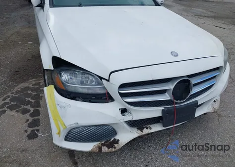 2017 Mercedes-Benz C 300 4Matic из США, поврежденный, VIN 55SWF4KB3HU184926